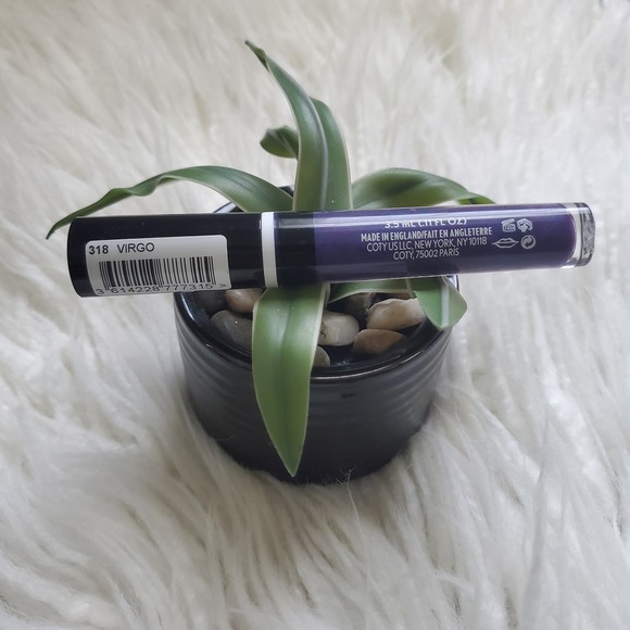 Covergirl Melting Pout Matte Lipstick Virgo #318 - Picture 2 of 5